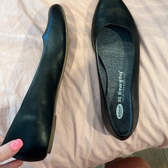 Flats - Picture 2 of 3